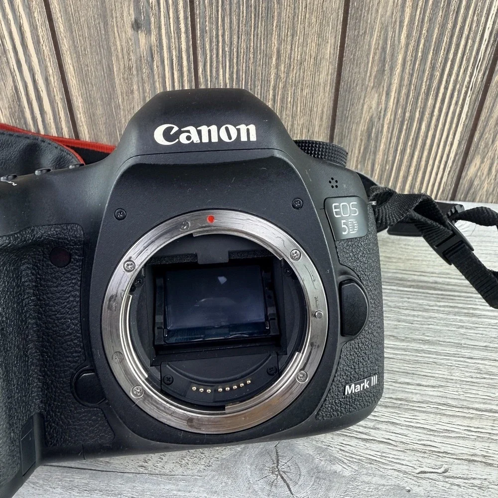 Canon EOS 5D Mark III Digital SLR Camera 
